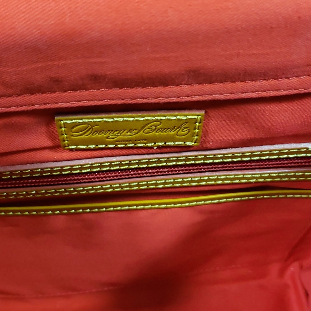Handbag - Picture 10 of 12